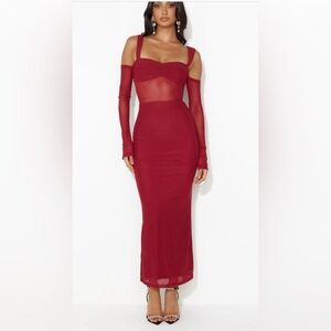 Hello Molly // Runaway The Label 
LAMOURA MIDI DRESS - WINE IN SIZE XS